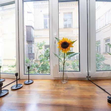 Apart Hotel On Zoloti Vorota Kijów Zewnętrze zdjęcie