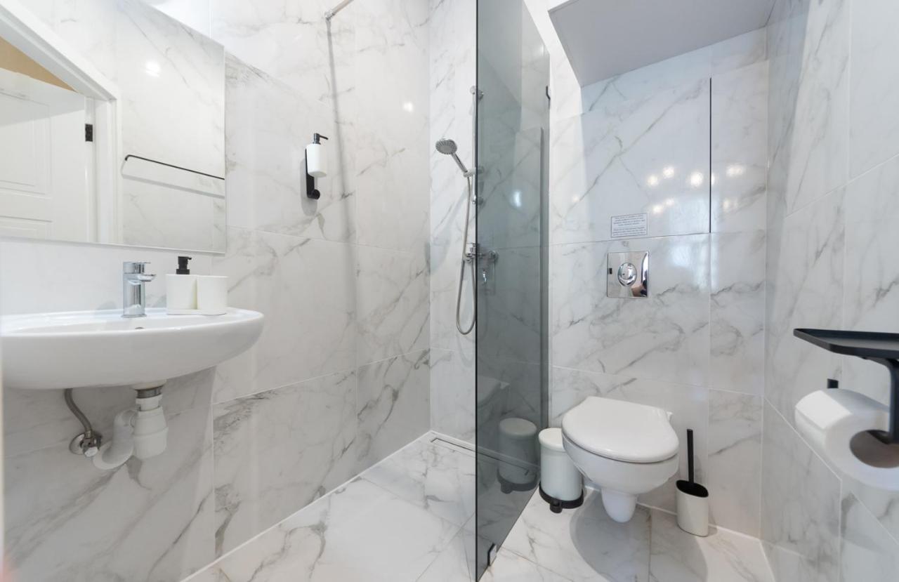 Apart Hotel On Zoloti Vorota Kijów Zewnętrze zdjęcie
